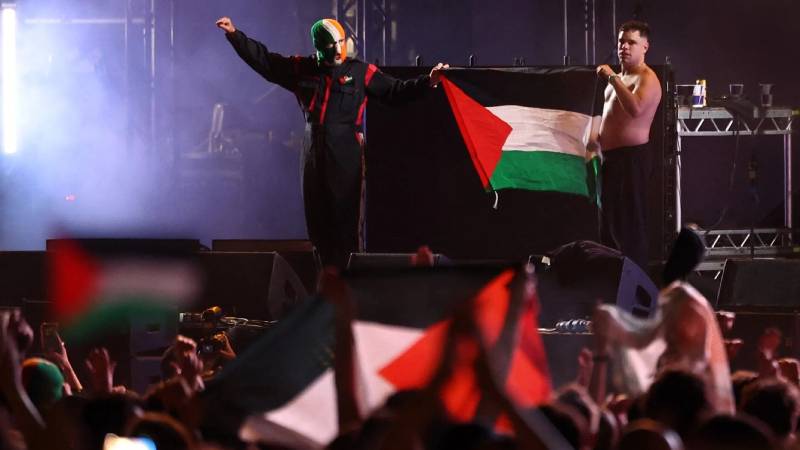 kanada filistine destegiyle one cikan irlandali muzik grubu kneecapin ulkeye girisini yasakladi 1CCeXxSi