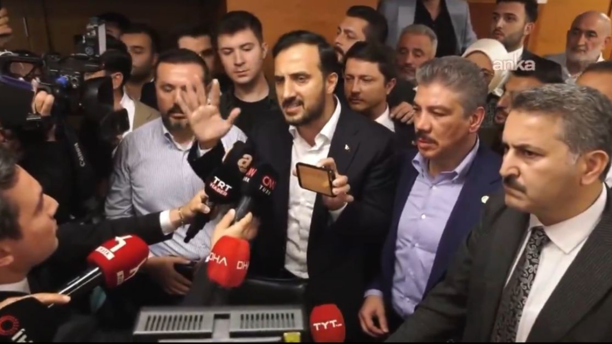 bayrampasada yenilenen baskanvekili seciminde tansiyon yukseldi Ra7OYtBp.jpg