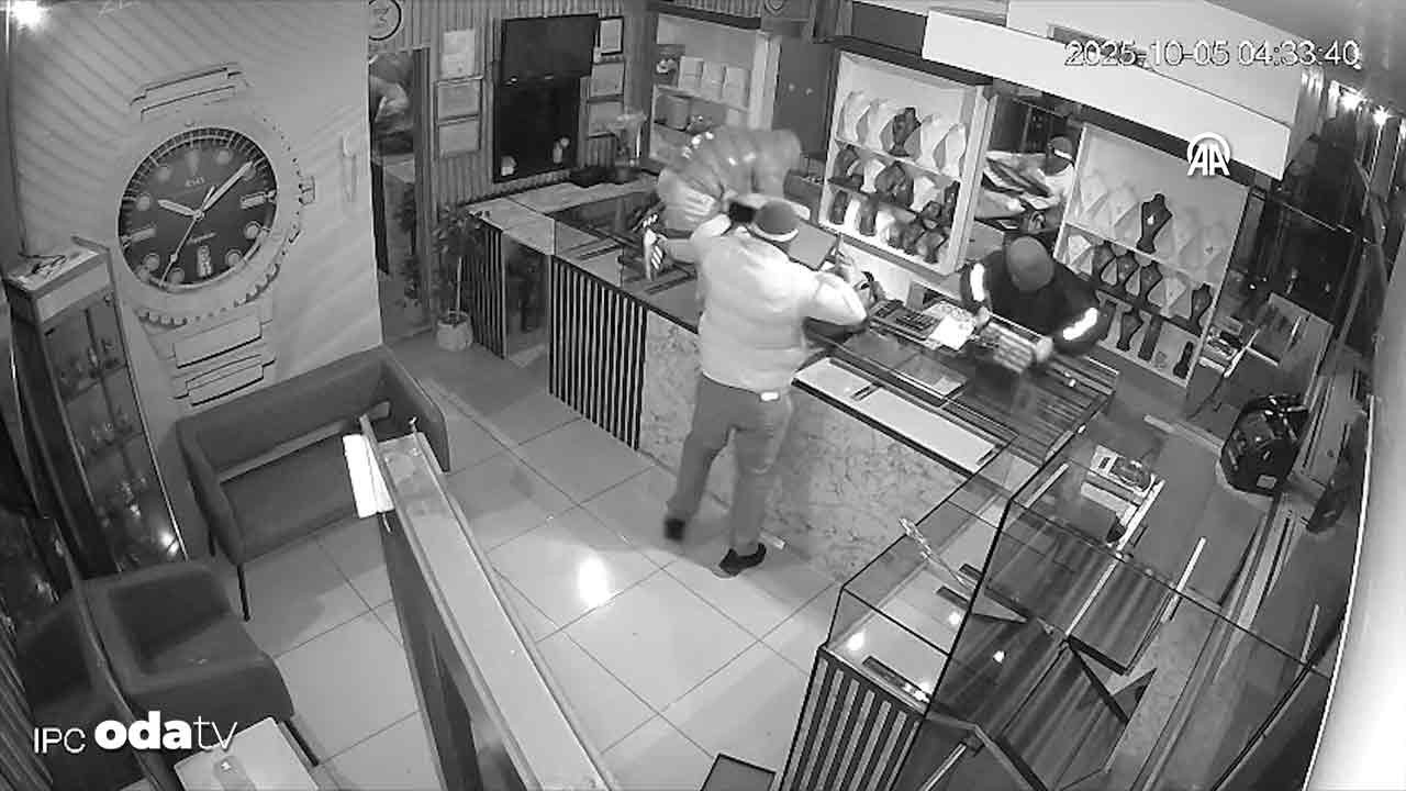 kuyumcu dukkanindan uc kilogram altini boyle caldilar mSPEexy3