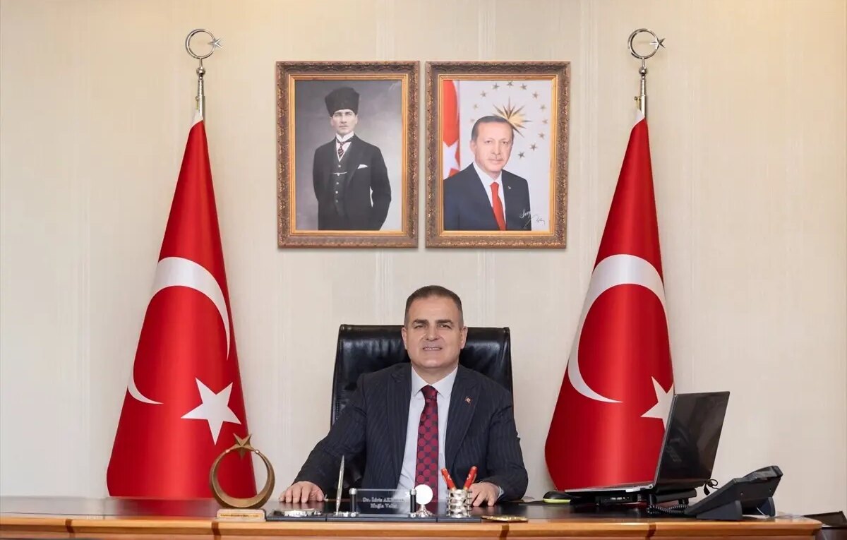 mugla valisi akbiyiktan cumhuriyet bayrami mesaji H6k4hD5V.jpg