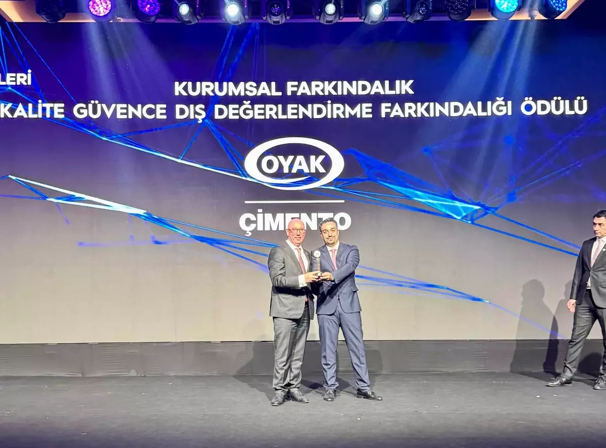 oyak cimento kurumsal farkindalik odulunu kazandi qlcAq27L