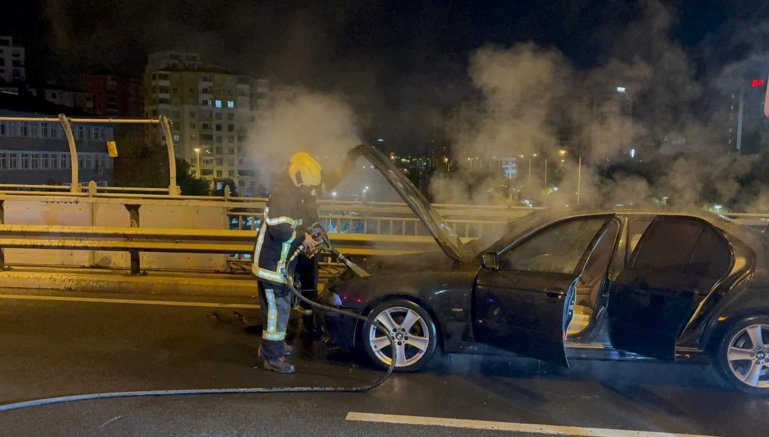 seyir halindeki otomobilde yangin G49RTACP