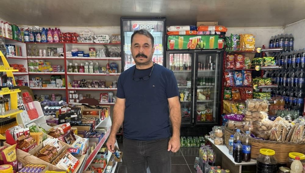 gizemli hayirsever veresiye defterini satin alip yakti qdr1j98s.jpg