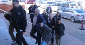 cankirida-uyusturucu-operasyonu-9-kisi-tutuklandi-39fhwKem