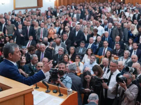 Son dakika chp geride kaldi yeni parti icin geri sayim istifalar ve imzalar I7xGh33d